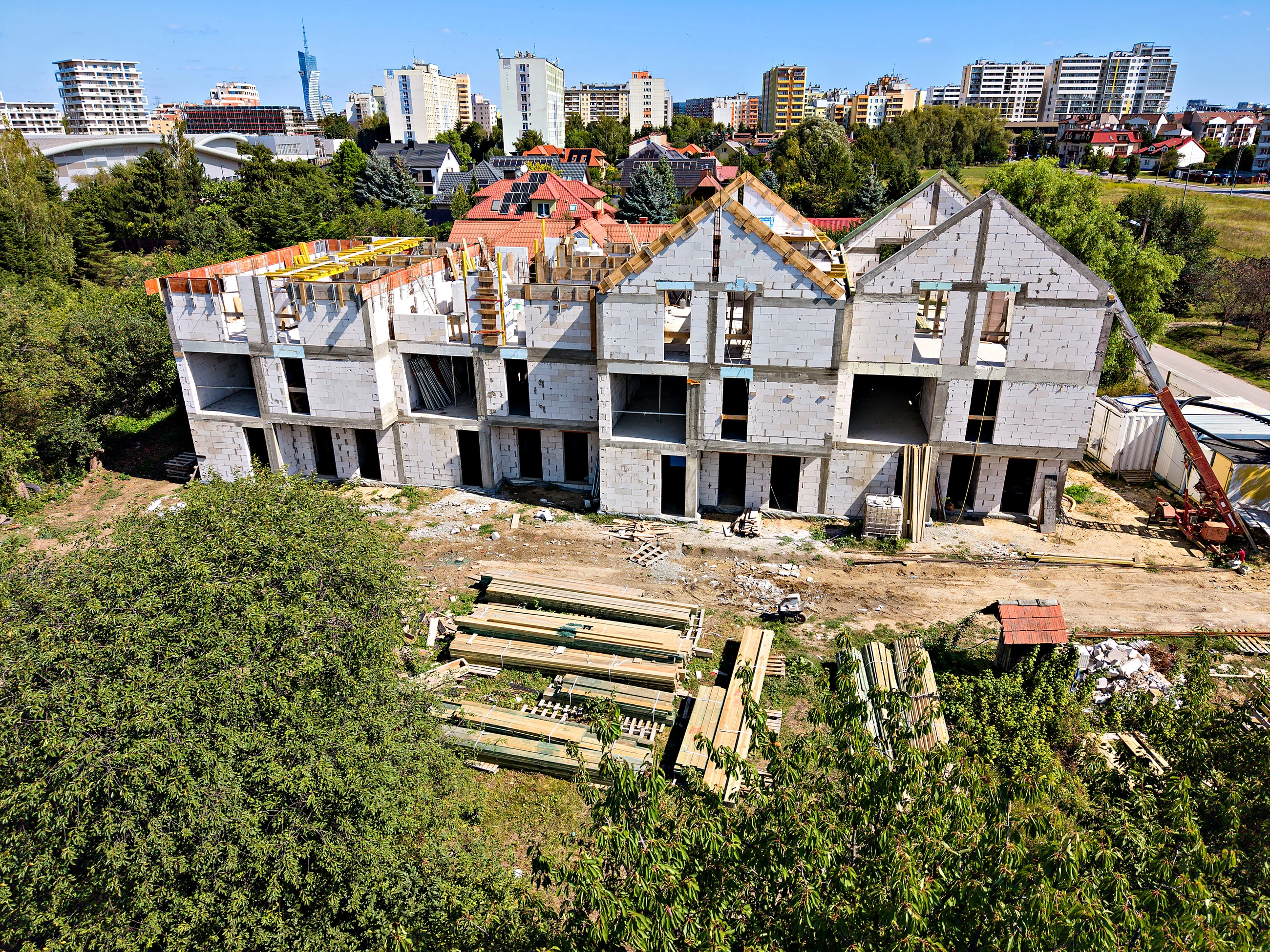 Elewacja frontowa osiedla Zielona w Rzeszowie w stanie surowym