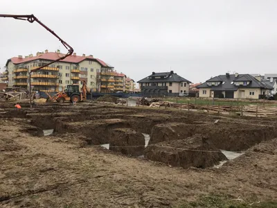 Roboty ziemne i fundamenty - zdjęcie 1